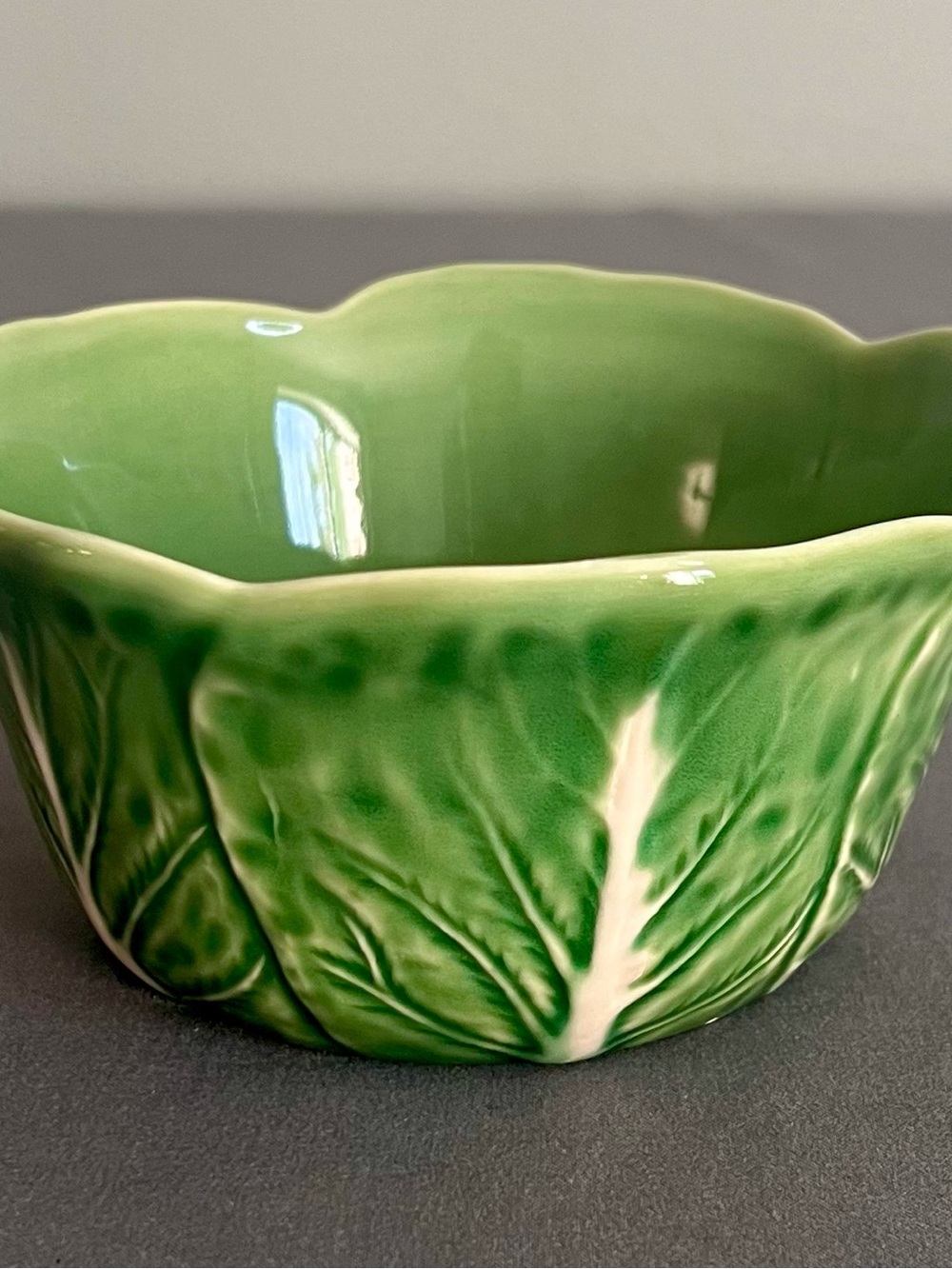 VTG Bordallo Pinheiro Cabbage Leaf 5” Salad/Fruit Dish Cottagecore